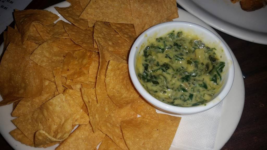 Chaplins | restaurant | 555 S Atlanta St B100, Roswell, GA 30075, USA | 7706426981 OR +1 770-642-6981