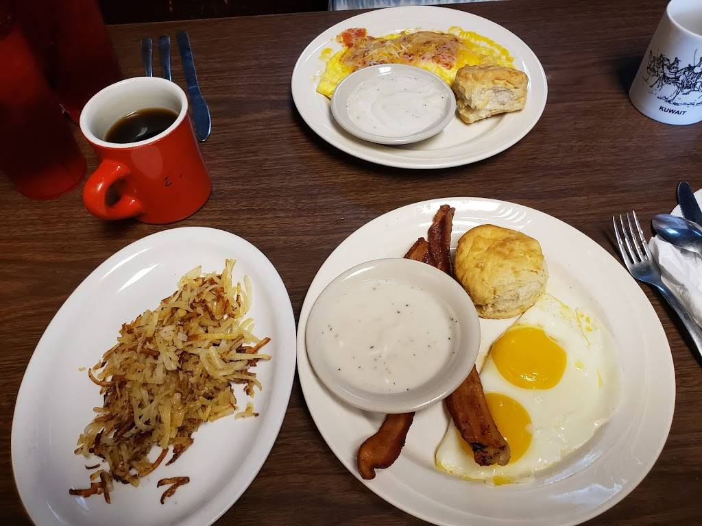 The Dover Grille | restaurant | 310 Donelson Pkwy, Dover, TN 37058, USA | 9312327919 OR +1 931-232-7919