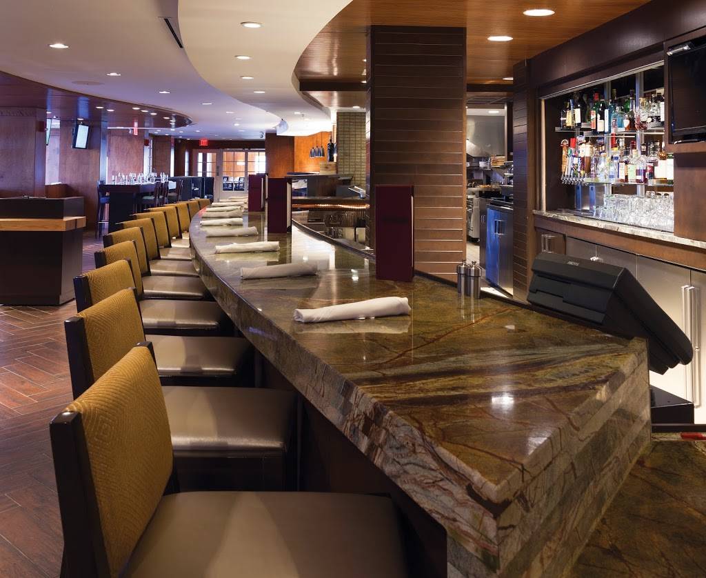 Chopps American Bar and Grill | restaurant | 1 Burlington Mall Road- Lobby Level, Burlington, MA 01803, USA | 7812216643 OR +1 781-221-6643