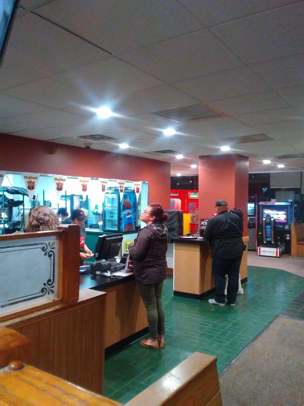 Pizza Hut | restaurant | 12737 Glenoaks Blvd, Sylmar, CA 91342, USA | 8183626741 OR +1 818-362-6741