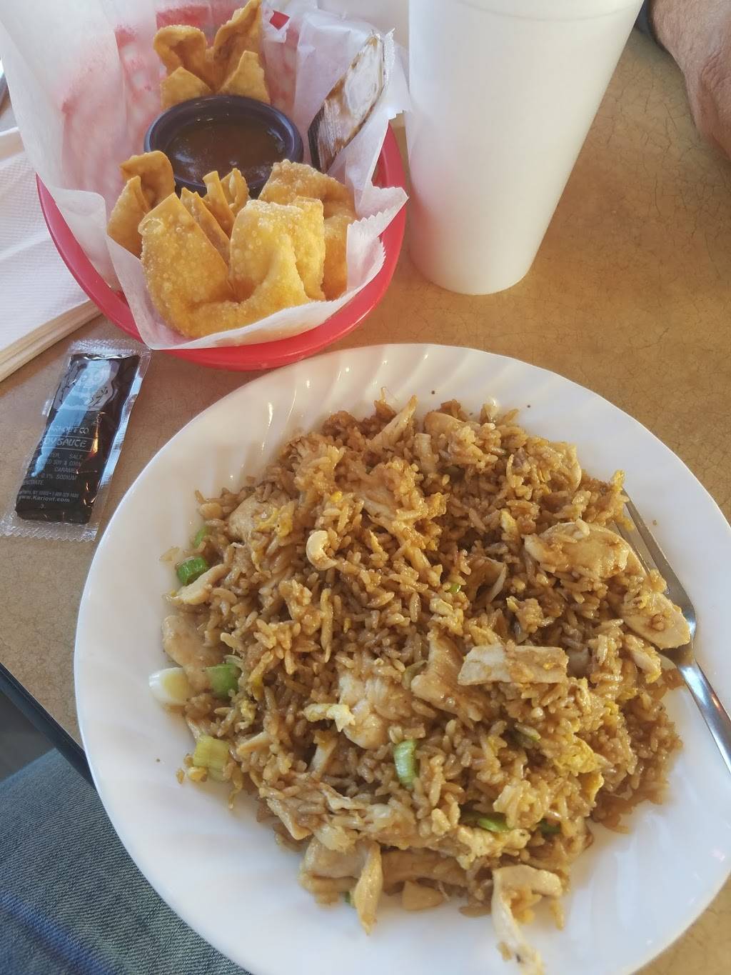 Pine Garden | restaurant | 1725 W Sunshine St, Springfield, MO 65807, USA | 4178638817 OR +1 417-863-8817