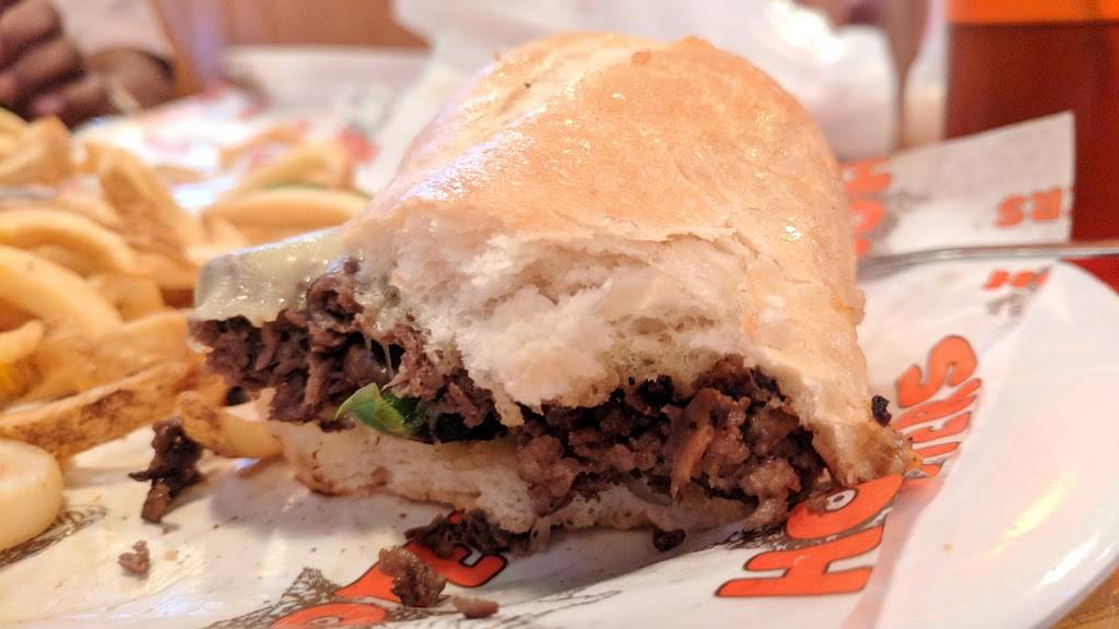 Hooters | meal takeaway | 4395 Fox Valley Center Dr, Aurora, IL 60504, USA | 6308514008 OR +1 630-851-4008