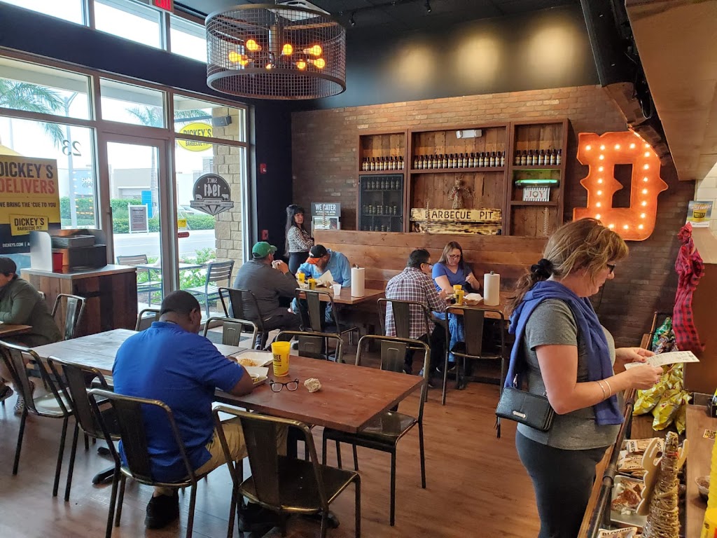 Dickeys bbq Pit | restaurant | 81 SW 18th Ave, Dania Beach, FL 33004, USA | 9543741934 OR +1 954-374-1934