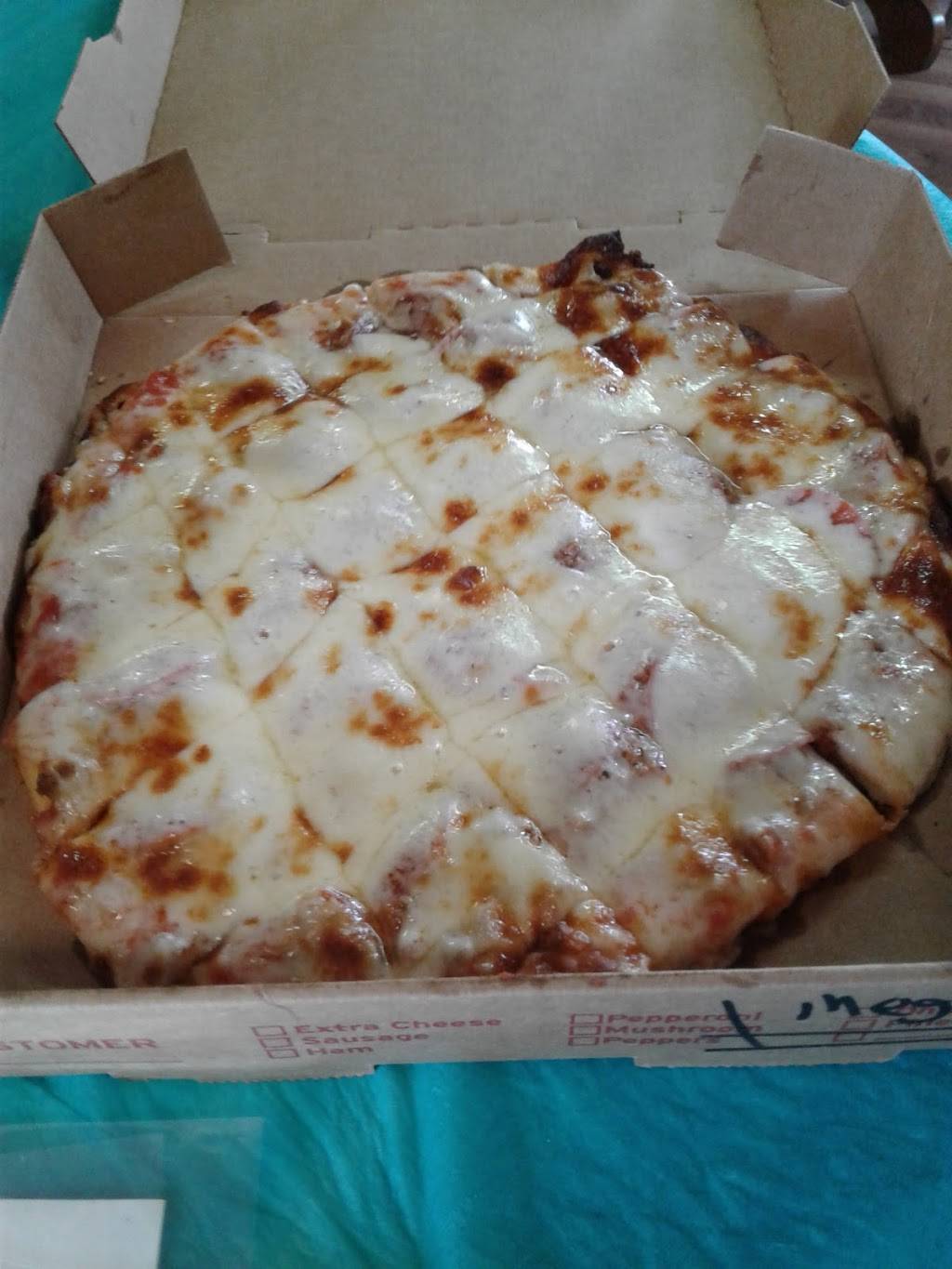 Chets Pizza | restaurant | 21810 E Main St, Huntingdon, TN 38344, USA | 7319869705 OR +1 731-986-9705