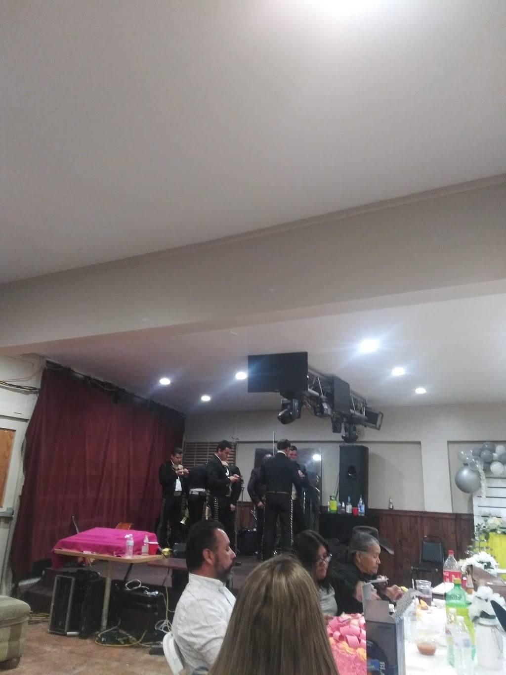 Mariscos La Coqueta | restaurant | 118 W Chapel St, Santa Maria, CA 93458, USA | 8057391124 OR +1 805-739-1124