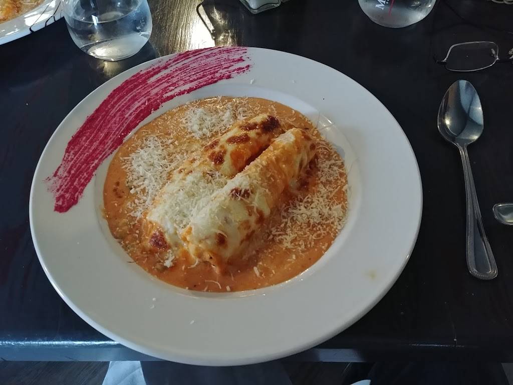 Gios | restaurant | 11 Avenue de la Gare, Saint-Sauveur, QC J0R 1R0, Canada | 4502272411 OR +1 450-227-2411