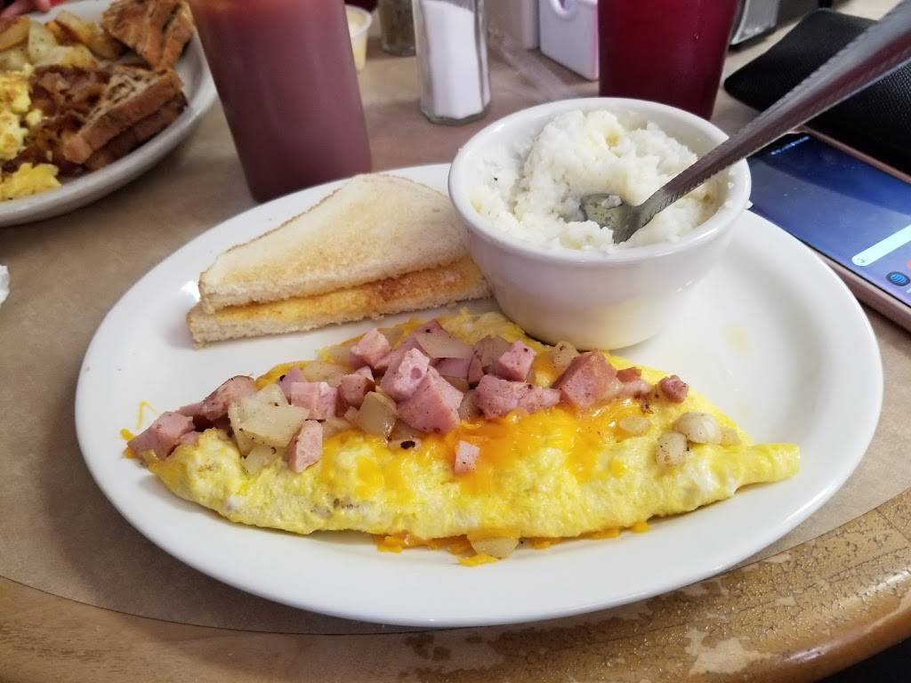 King St Diner | restaurant | 1319 N King St, Hampton, VA 23669, USA | 7577283326 OR +1 757-728-3326