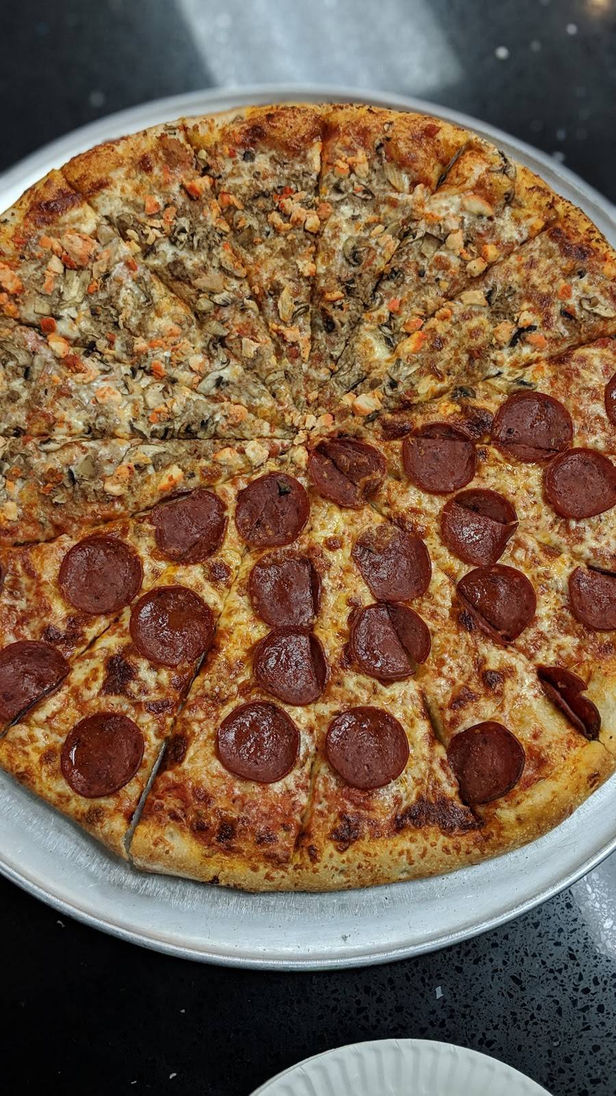 Bismillah Pizza | restaurant | 3160 Eglinton Ave E, Scarborough, ON M1J 2H4, Canada | 4162697777 OR +1 416-269-7777