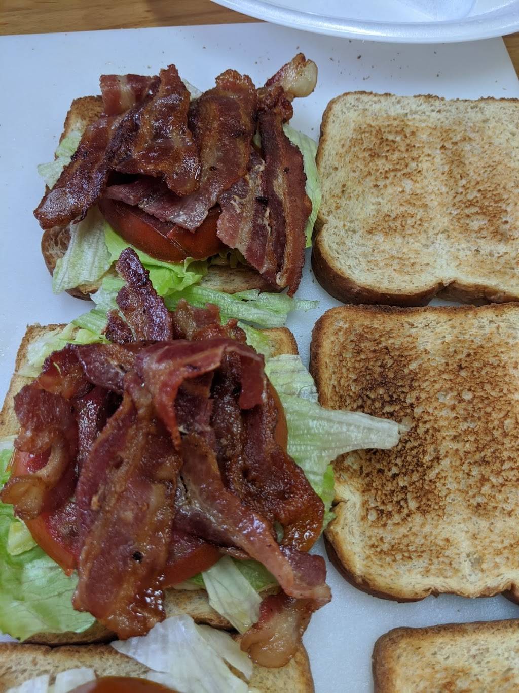 IDK CAFE 124 East Commercial Ave Monterey Tn 38574 | restaurant | 115 E Stratton Ave, Monterey, TN 38574, USA | 9315840174 OR +1 931-584-0174