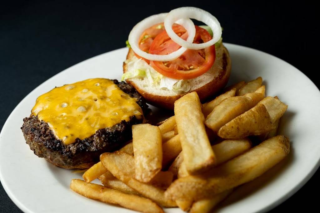 Starters Bar and Grill Southfield | restaurant | 25242 Evergreen Rd, Southfield, MI 48075, USA | 2482814538 OR +1 248-281-4538