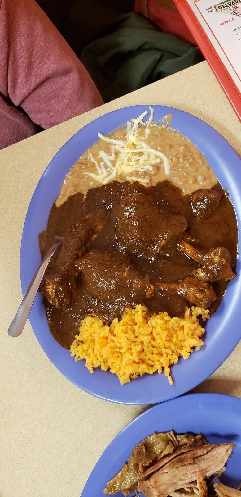 Carnitas Y Tacos Maravatio | restaurant | 4228 W 26th St, Chicago, IL 60623, USA | 7735654365 OR +1 773-565-4365