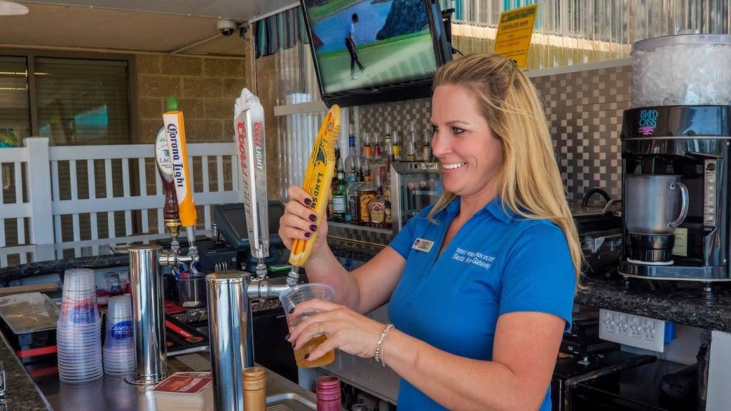 Sand Dollar Pool Bar | restaurant | 6600 S Tamiami Trail, Sarasota, FL 34231, USA | 9419244900 OR +1 941-924-4900