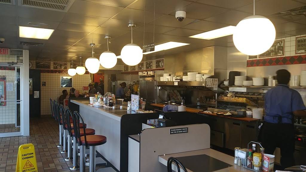 Waffle House | meal takeaway | 7894 103rd St, Jacksonville, FL 32210, USA | 9045730552 OR +1 904-573-0552