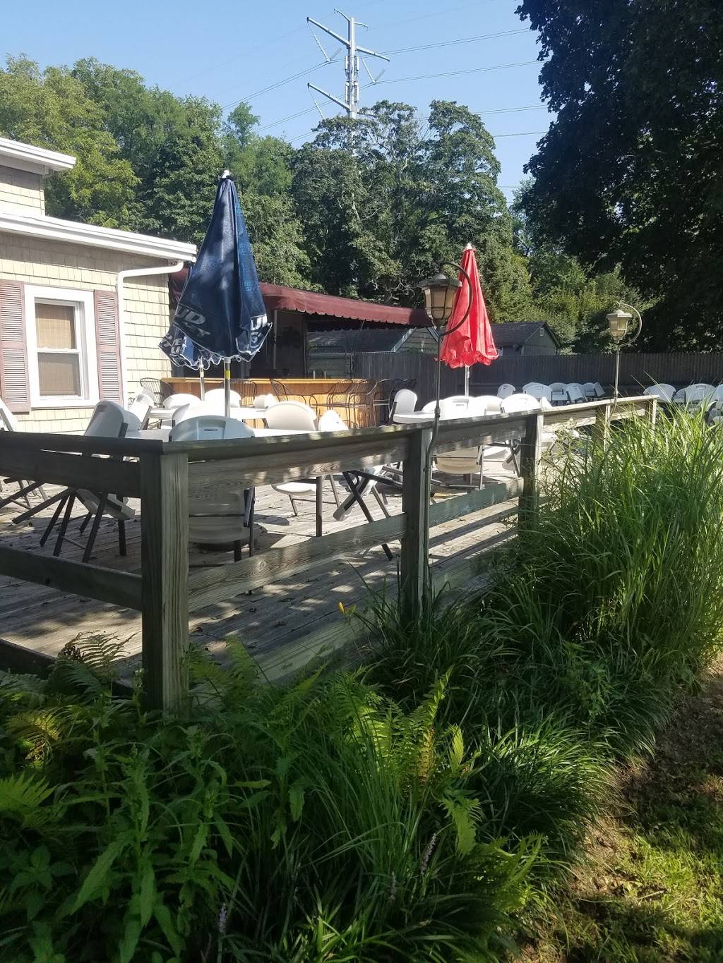 Maples | restaurant | 10 Ryerson Ave, Manorville, NY 11949, USA | 6317279884 OR +1 631-727-9884