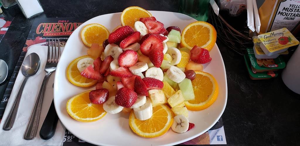 Déli Chenoys Gatineau | restaurant | 120 Boulevard de lHôpital, Gatineau, QC J8T 8M2, Canada | 8195613354 OR +1 819-561-3354