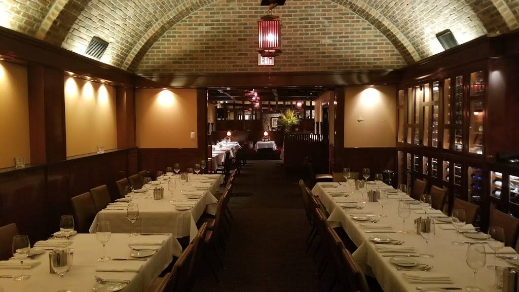 RingSide Steakhouse | restaurant | 2165 W Burnside St, Portland, OR 97210, USA | 5032231513 OR +1 503-223-1513