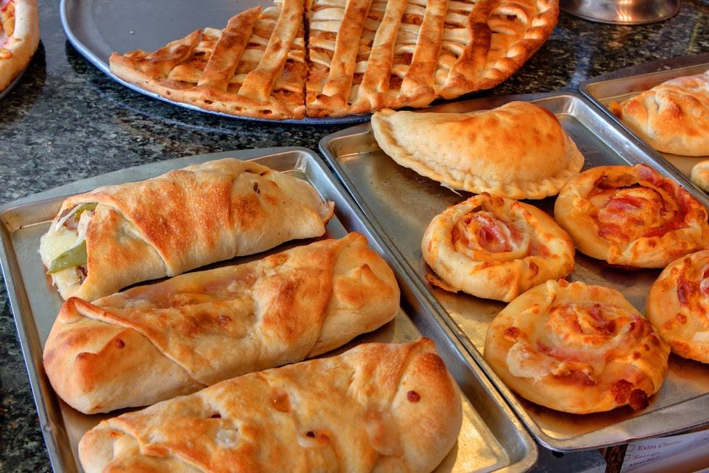 Carlos Gourmet Pizza Marlboro N.J. | restaurant | 8280 326, U.S. 9, Englishtown, NJ 07726, USA | 7325366070 OR +1 732-536-6070