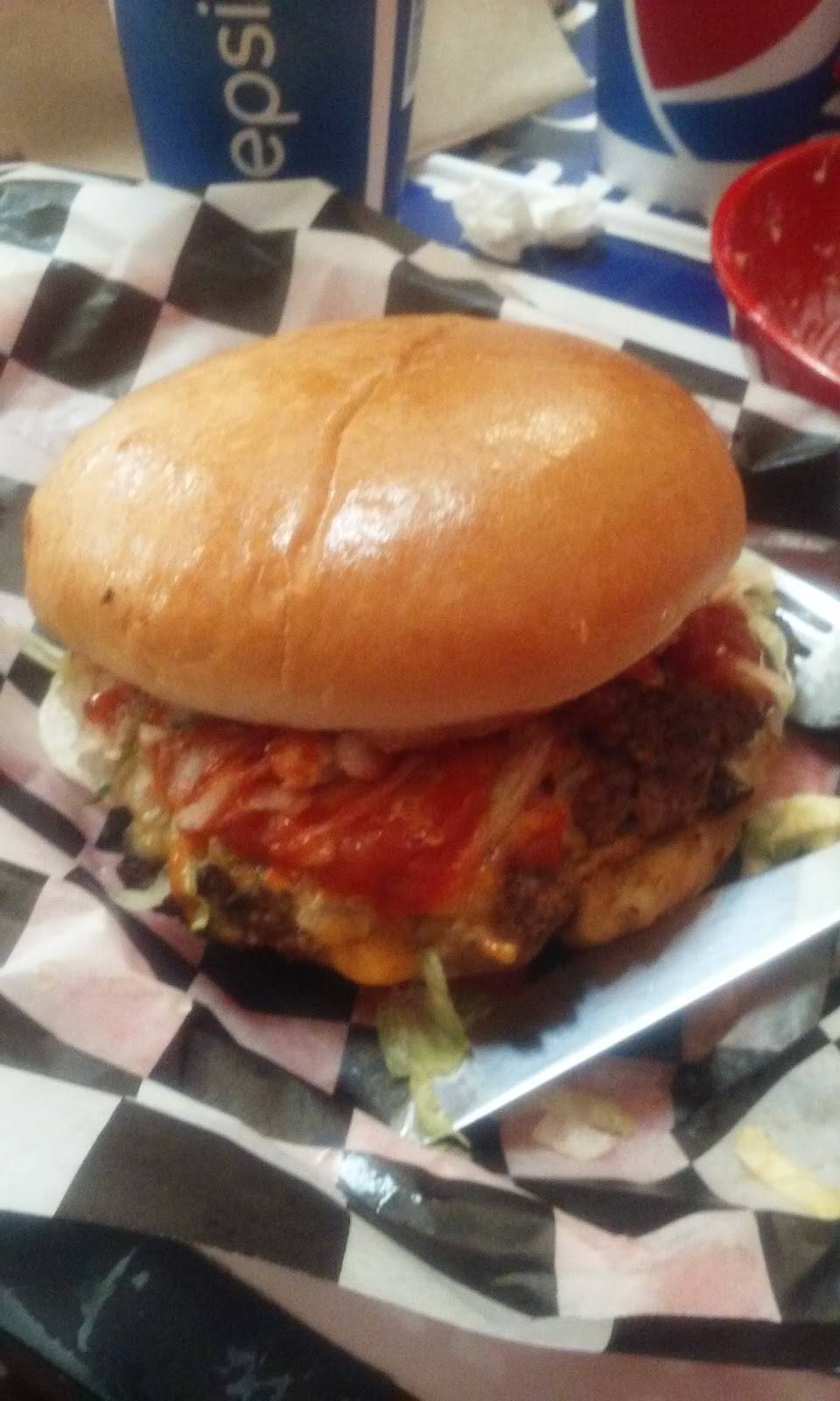 Joe Mamas | restaurant | 63 Wisteria Pl, Millbrook, AL 36054, USA | 3342851881 OR +1 334-285-1881