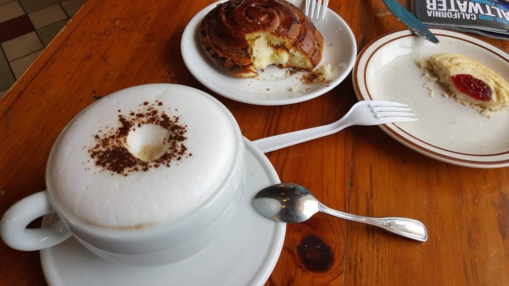 Caffé Mezza Luna | cafe | 240 Capistrano Rd, Half Moon Bay, CA 94019, USA | 6505600137 OR +1 650-560-0137