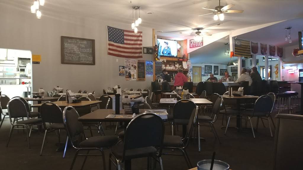 Smittys Overtime Inn | restaurant | 8293 WI-173, Tomah, WI 54660, USA | 6083725499 OR +1 608-372-5499