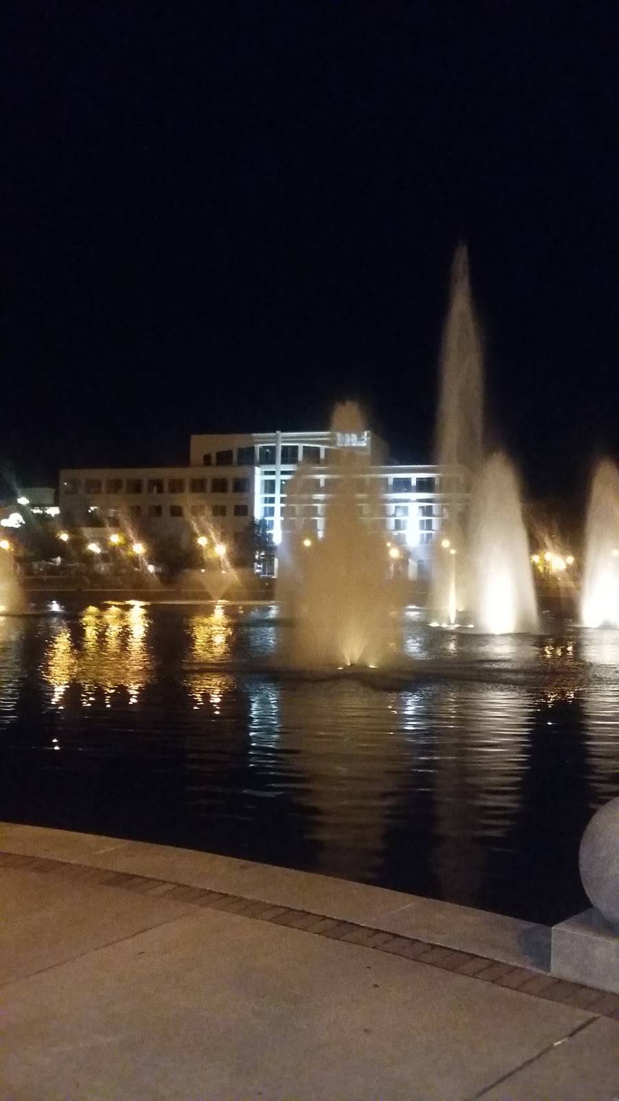 Cinemark City Center 12 | meal takeaway | 11810 Fountain Way, Newport News, VA 23606, USA | 7575259898 OR +1 757-525-9898