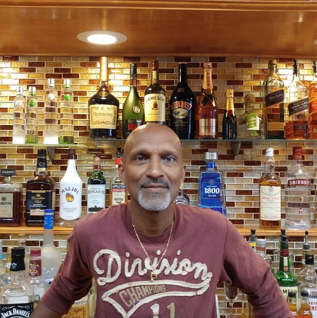 Caribbean Hut | restaurant | 137 Sheridan Blvd, Inwood, NY 11096, USA | 5163710711 OR +1 516-371-0711