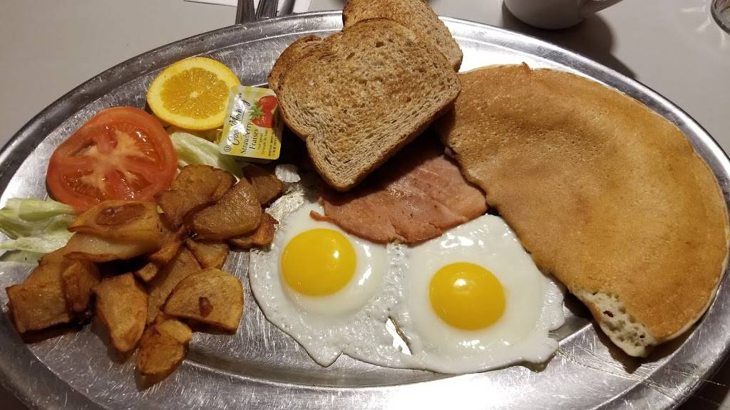 Restaurant des Monts | restaurant | 88 Rue Saint Vincent, Sainte-Agathe-des-Monts, QC J8C 2A7, Canada | 8193268830 OR +1 819-326-8830