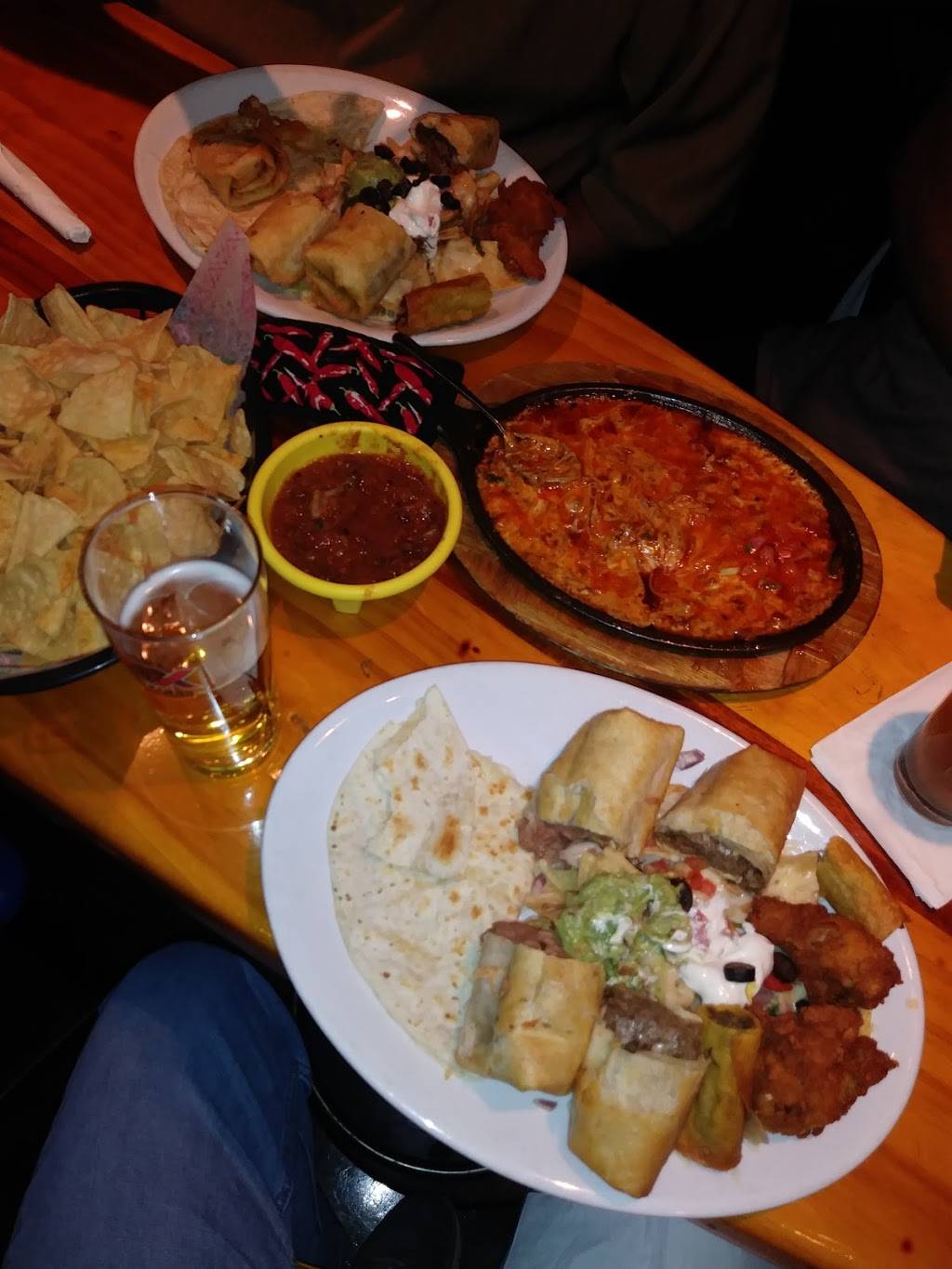 Surf City Bar & Grill | restaurant | 1435 W Craig Rd, North Las Vegas, NV 89032, USA | 7026334234 OR +1 702-633-4234