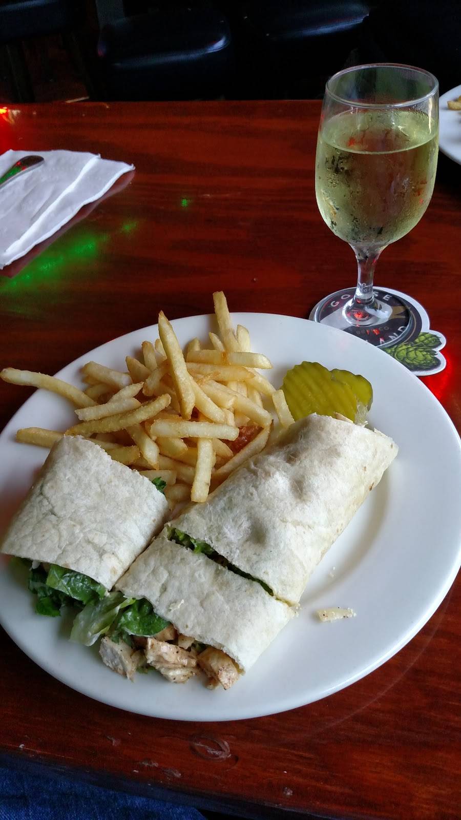 North End Bar & Grill | restaurant | 2626 Hermosa Ave, Hermosa Beach, CA 90254, USA | 3103795379 OR +1 310-379-5379