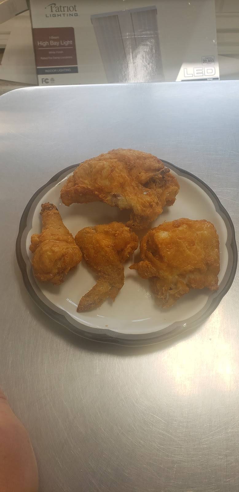 Kellnersville Bar & Banquet | restaurant | 1233 Main St, Kellnersville, WI 54215, USA | 9207961033 OR +1 920-796-1033