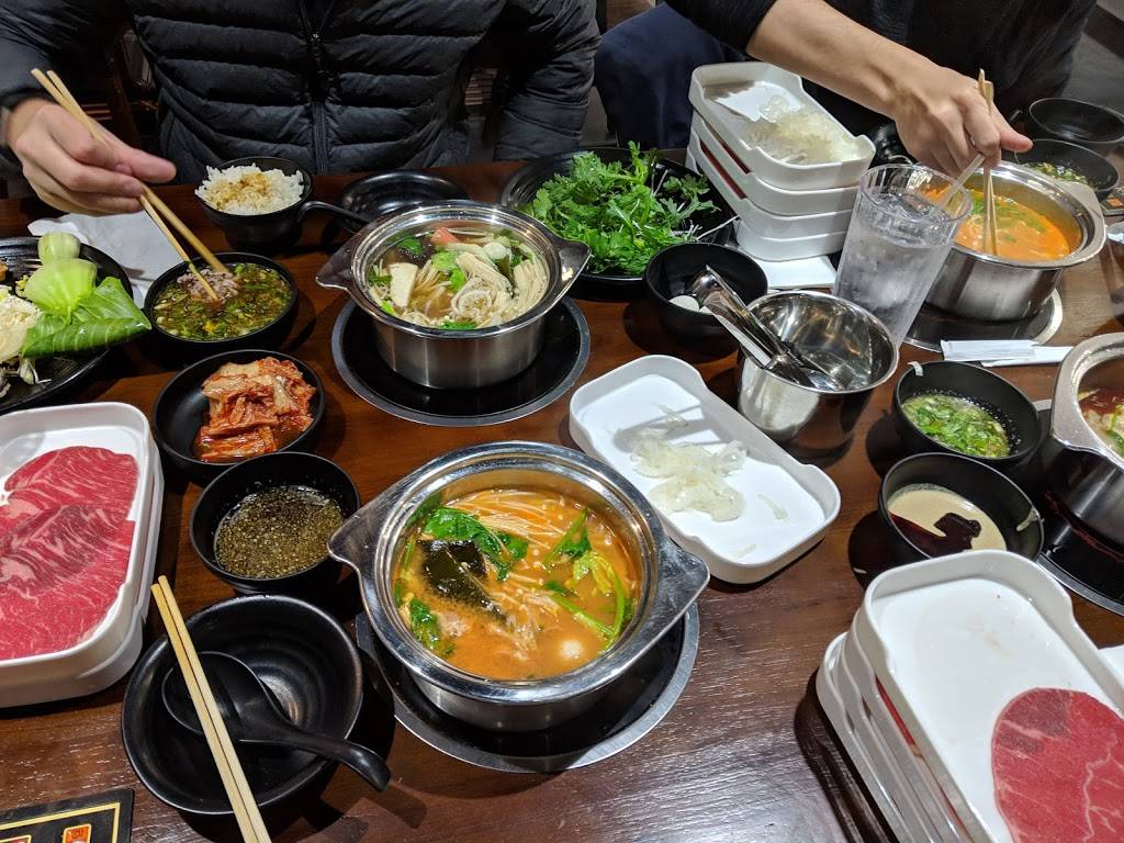 Boiling World | restaurant | 4431 Ontario Mills Pkwy, Ontario, CA 91764, USA | 9094810098 OR +1 909-481-0098