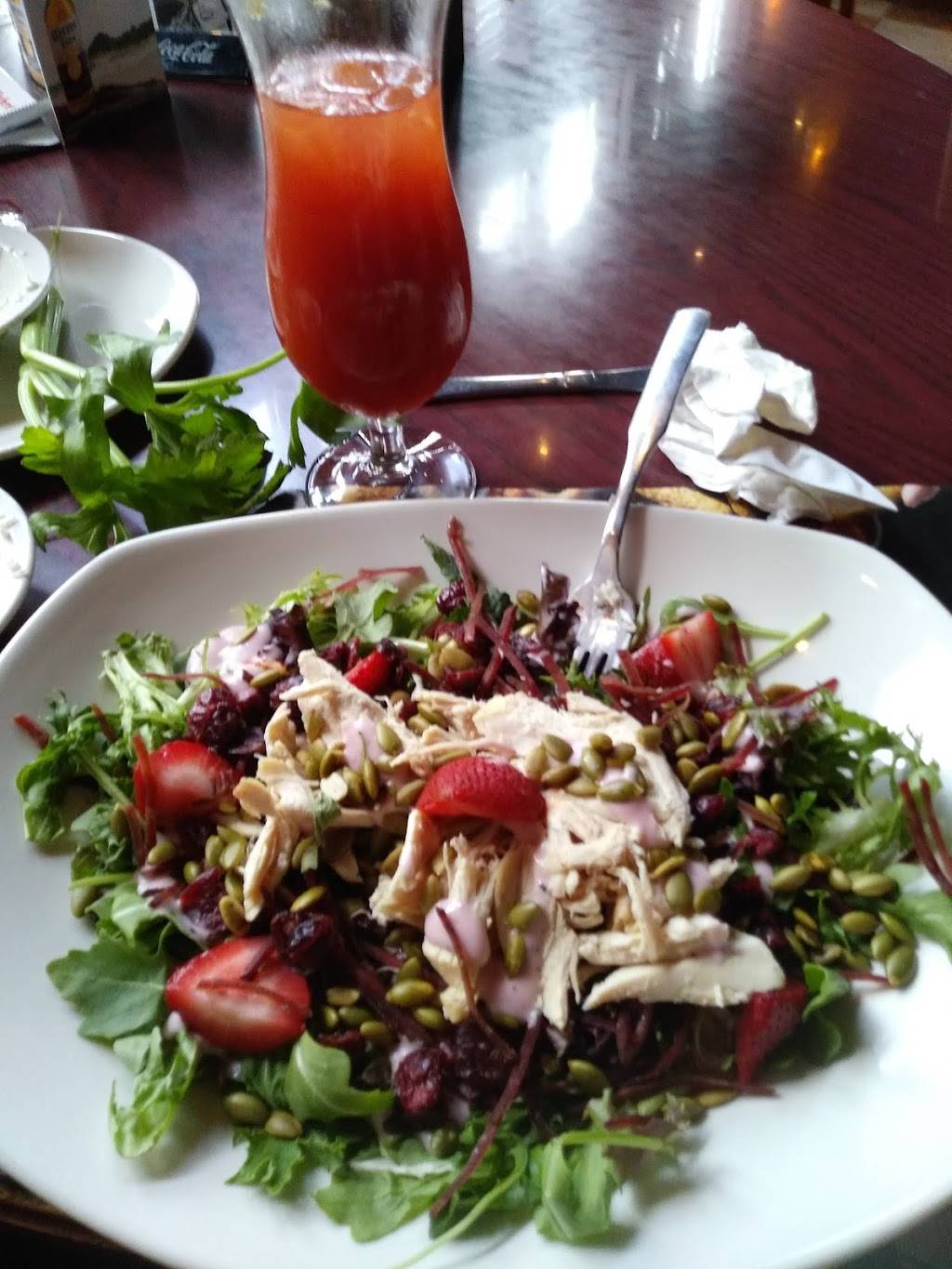 Rôtisserie St-Hubert | restaurant | 500 boul Ste-Adèle, Sainte-Adèle, QC J8B 2N2, Canada | 4502296655 OR +1 450-229-6655