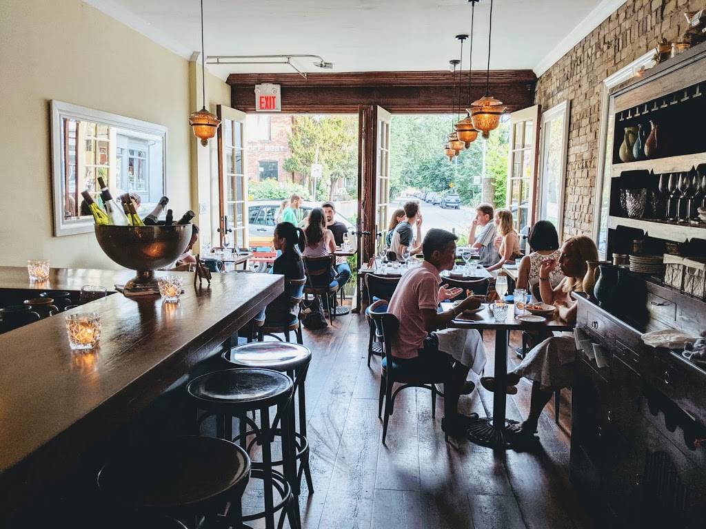 Greta Solomons Dining Room | restaurant | 1118 Queen St E, Toronto, ON M4M 1K9, Canada | 6473478640 OR +1 647-347-8640