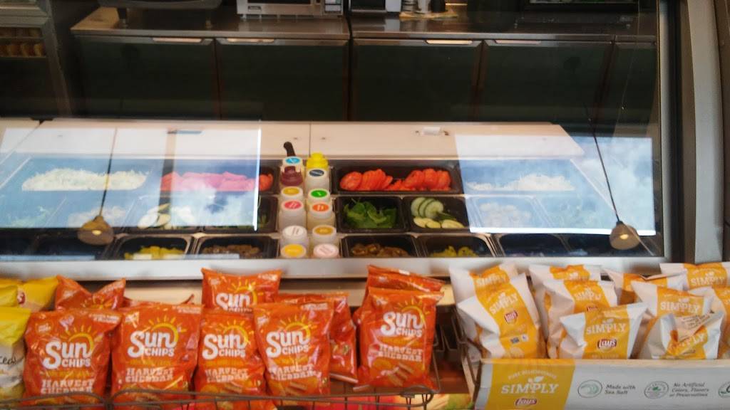 Subway | restaurant | 1185 W Granada Blvd Suite #2, Ormond Beach, FL 32174, USA | 3866727313 OR +1 386-672-7313