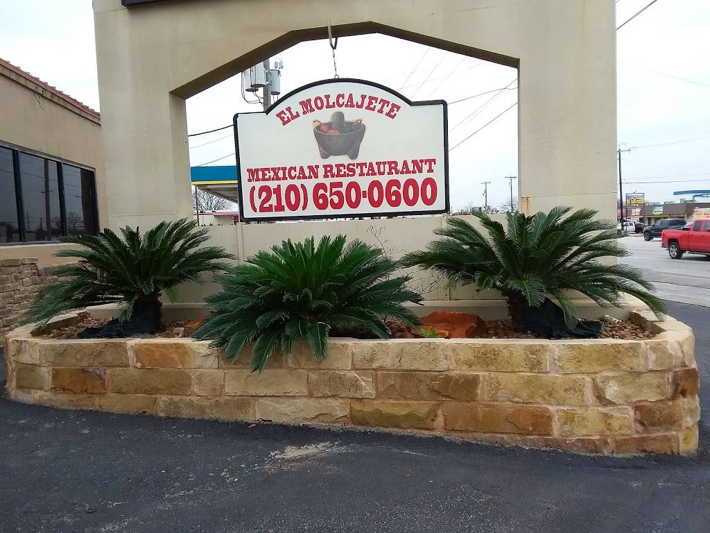 El Molcajete Estilo Jalisco Mexican Restaurant | restaurant | 4404 Walzem Rd, San Antonio, TX 78218, USA | 2106500600 OR +1 210-650-0600