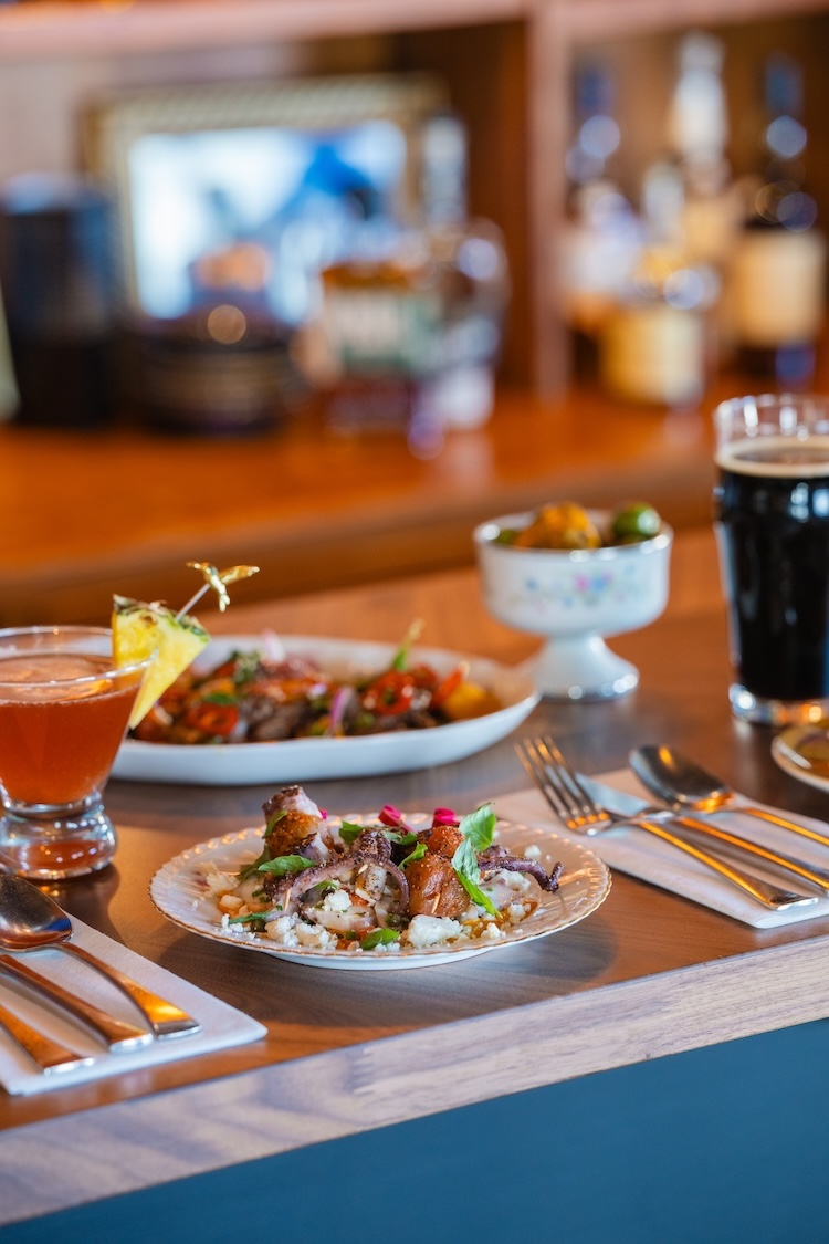 Zunzun | restaurant | 11 E Washington St, Lexington, VA 24450, USA | 5404600600 OR +1 540-460-0600