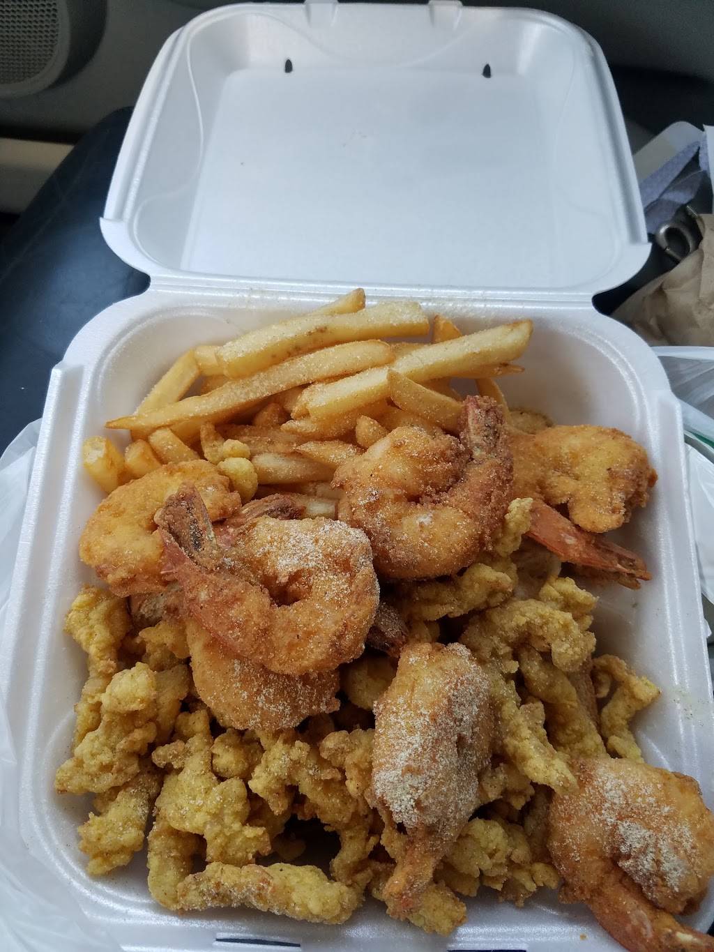 Snappers Fish & Chicken | restaurant | 5330 NW 17th Ave, Miami, FL 33142, USA | 3056918540 OR +1 305-691-8540