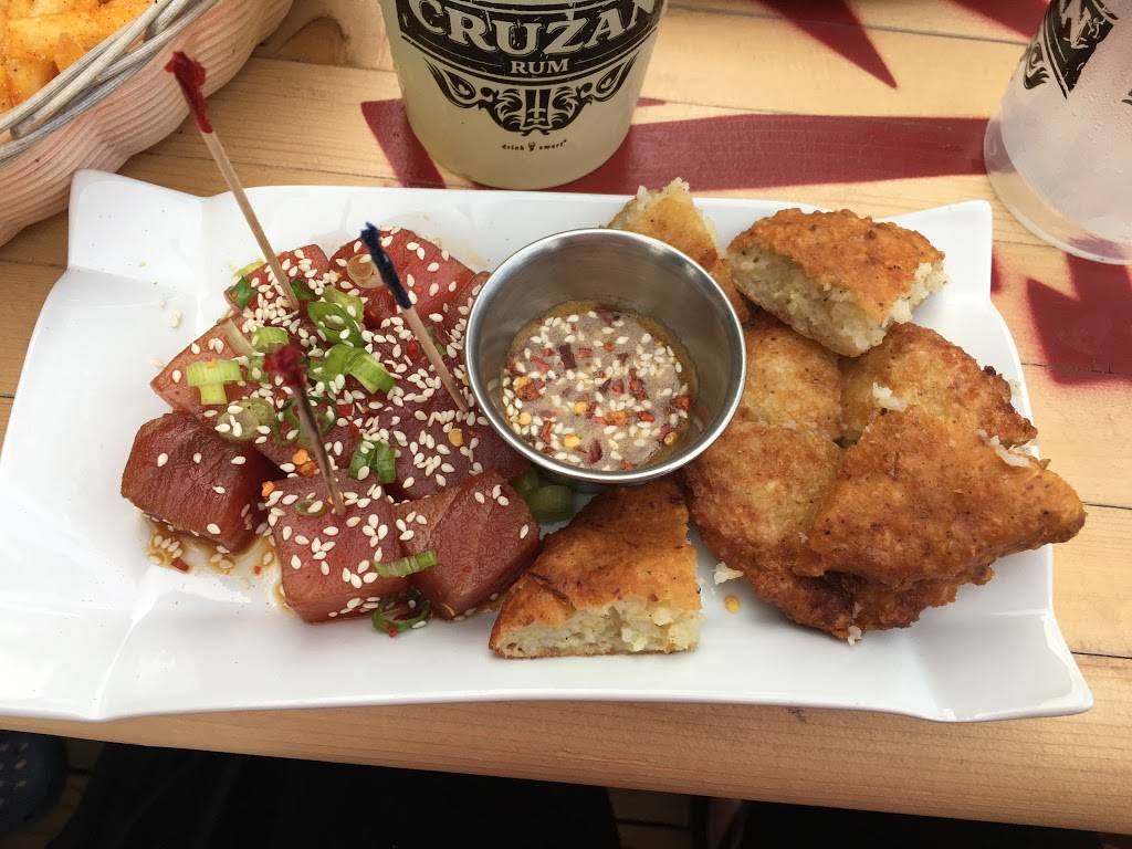 Wauwatiki Bar & Grill | restaurant | 6502 W North Ave, Wauwatosa, WI 53213, USA | 4143237555 OR +1 414-323-7555