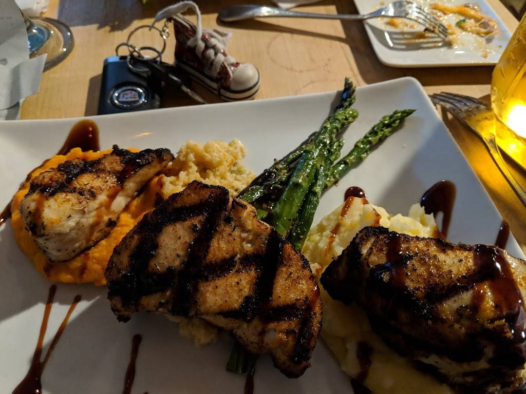 Skaliwag’s Burger Company | restaurant | 604 4th St, Algoma, WI 54201, USA | 9204878700 OR +1 920-487-8700