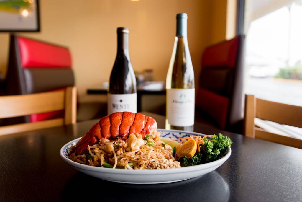 Thai Thai II | restaurant | 2324 N Hwy A1A, Indialantic, FL 32903, USA | 3217736144 OR +1 321-773-6144