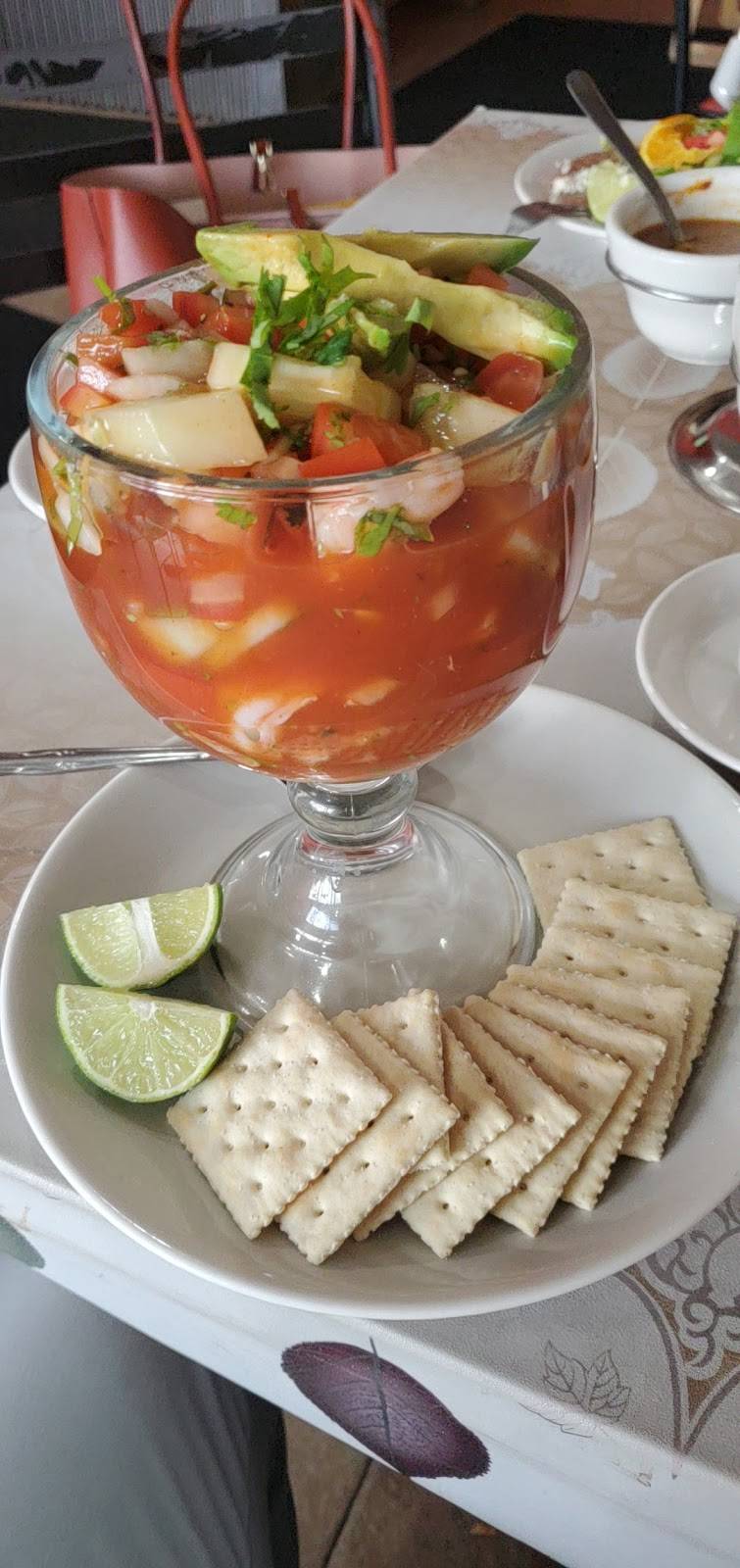 4 Caminos restaurant | restaurant | 1703 N Pulaski Rd, Chicago, IL 60639, USA | 7734941718 OR +1 773-494-1718