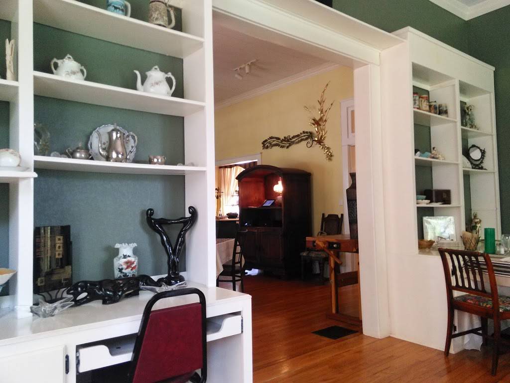 Old Mill Manor Restaurant | restaurant | 219 Old Mill Rd, Winchester, TN 37398, USA | 9313272277 OR +1 931-327-2277