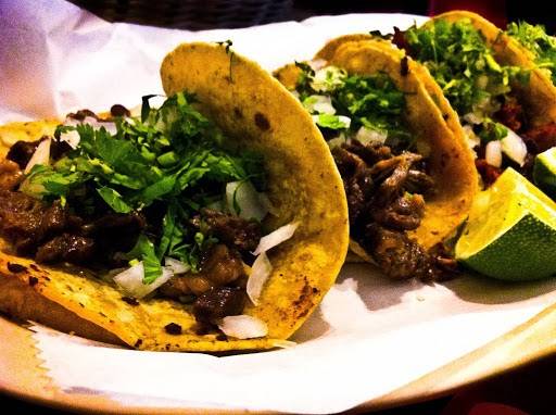 Taqueria Toluca | restaurant | 822 10th St, Waukegan, IL 60085, USA | 8472447851 OR +1 847-244-7851