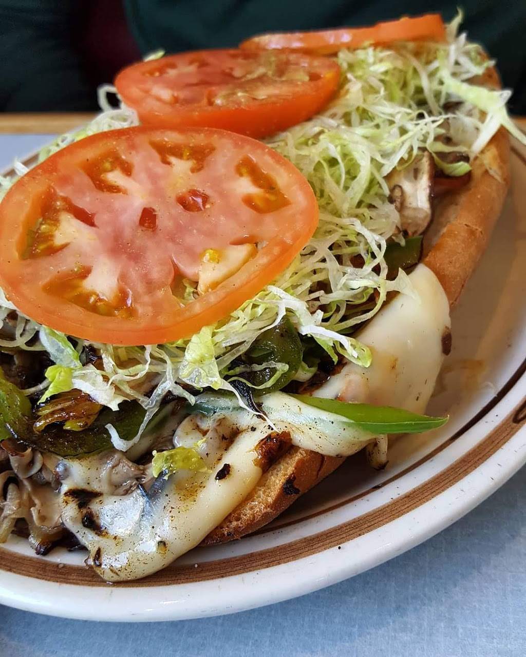 Gigi Pizzeria | restaurant | 302 Chemin du Bord-du-Lac, Pointe-Claire, QC H9S 4L5, Canada | 5146974587 OR +1 514-697-4587