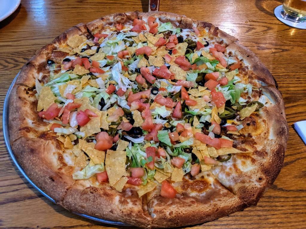 Tom Codys Pizza & Sports Bar | restaurant | 2630 N Lombard St, Portland, OR 97217, USA | 5032834217 OR +1 503-283-4217