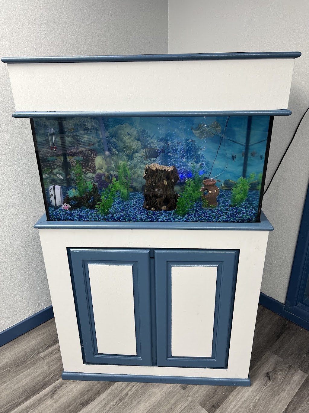 Fish-chix | restaurant | 100 Westinghouse Ave, North Versailles, PA 15137, USA | 4128966166 OR +1 412-896-6166