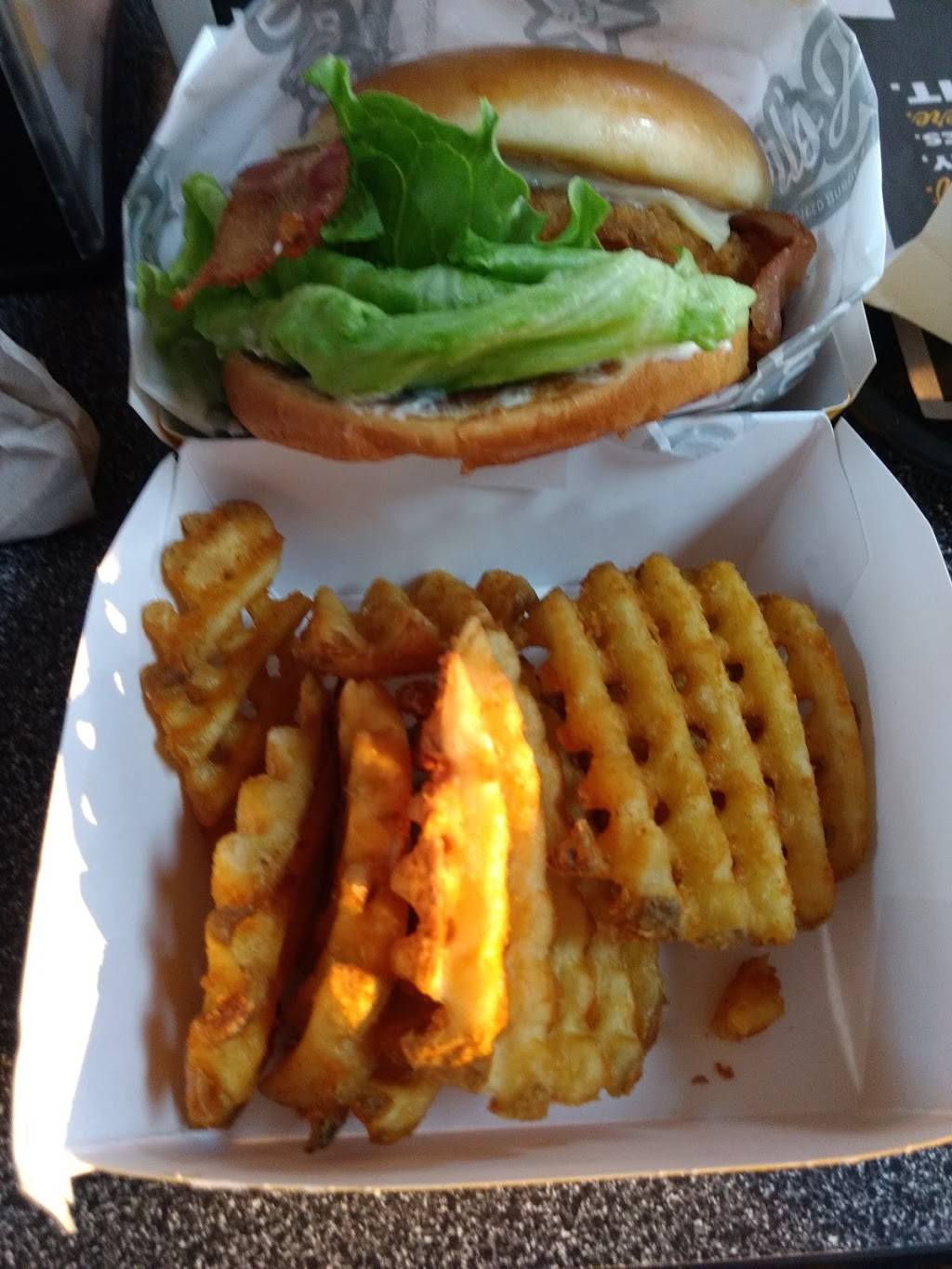 Carls Jr. | restaurant | 183 Lake Blvd, Redding, CA 96003, USA | 5302414939 OR +1 530-241-4939