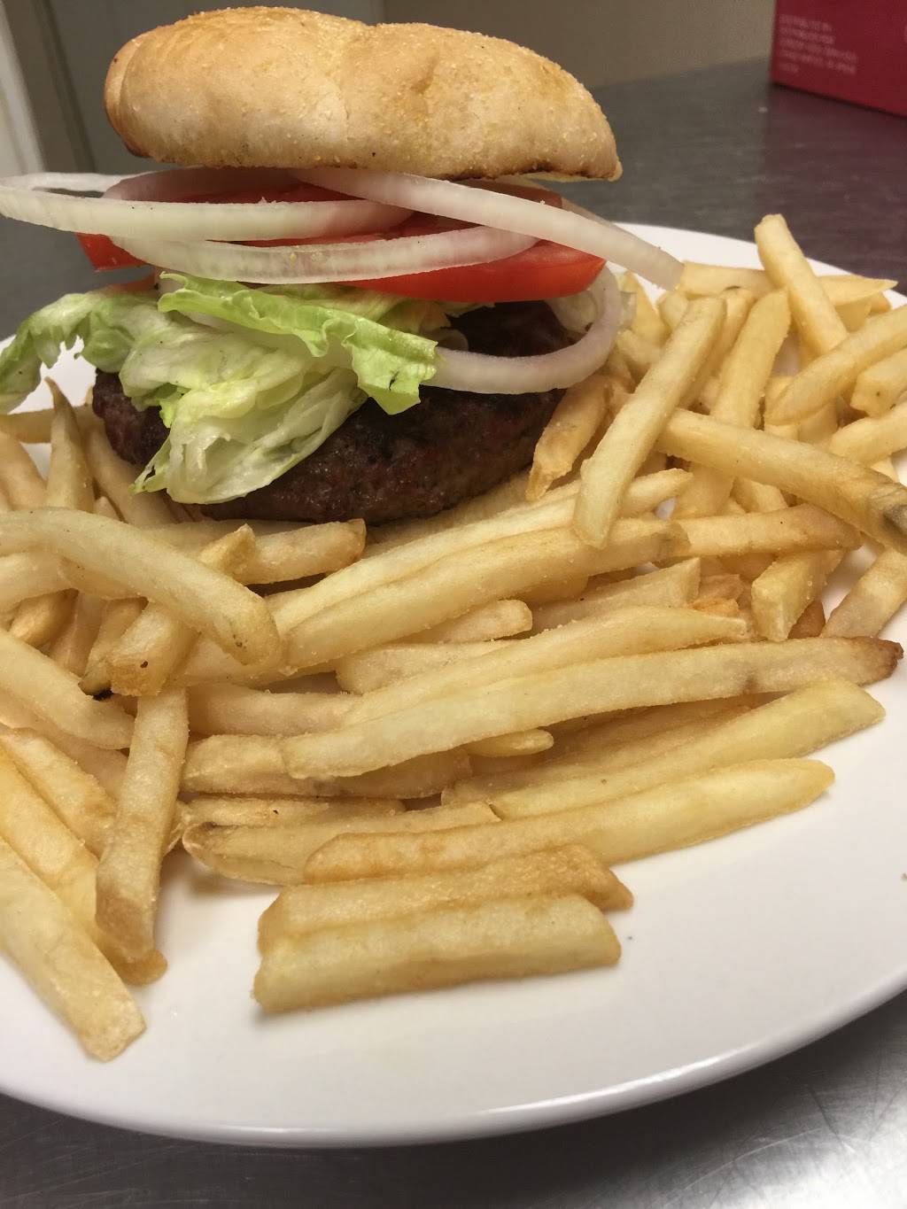 Haddads Restaurant | restaurant | 7805 N University St, Peoria, IL 61614, USA | 3099664296 OR +1 309-966-4296