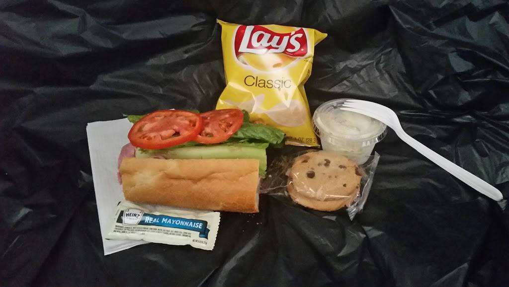 Scottys Hot Dog Stand | restaurant | 1016 N Cedar Lake Rd, Round Lake Beach, IL 60073, USA | 8475463400 OR +1 847-546-3400