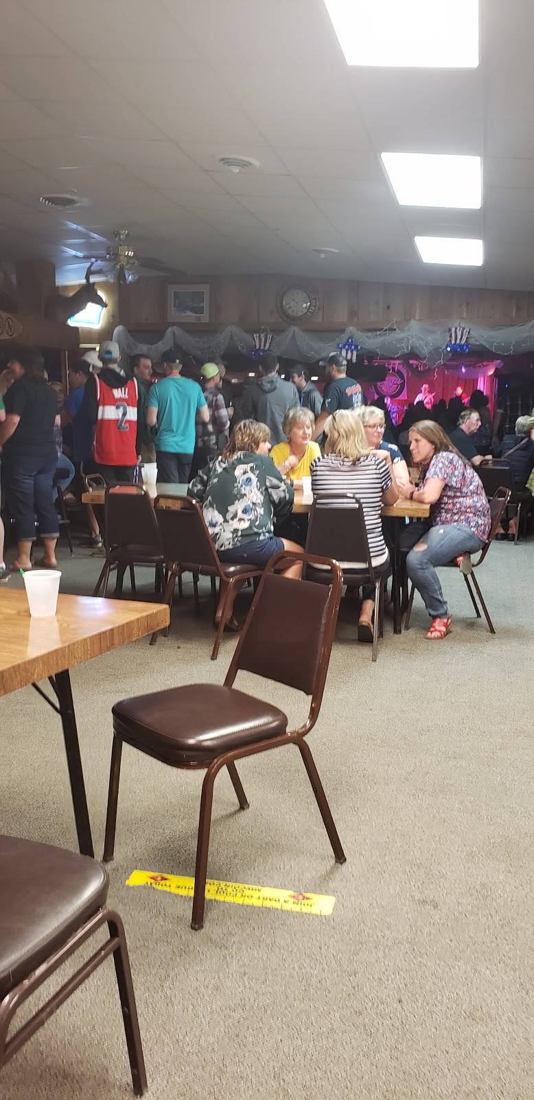 Sportsmans Den | restaurant | 23396 MN-4, Paynesville, MN 56362, USA | 3202434546 OR +1 320-243-4546